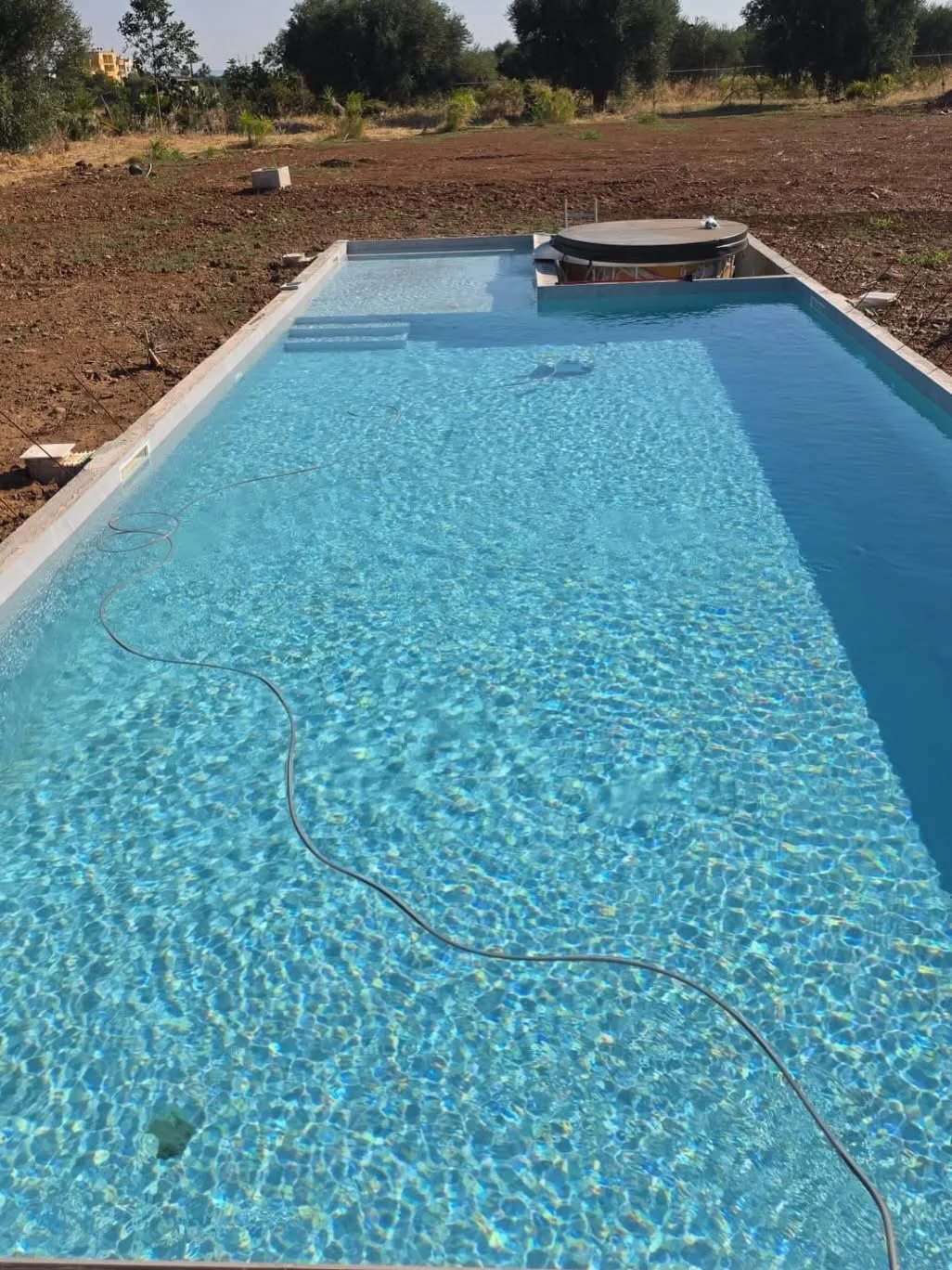 Rivestimento e finitura di una piscina